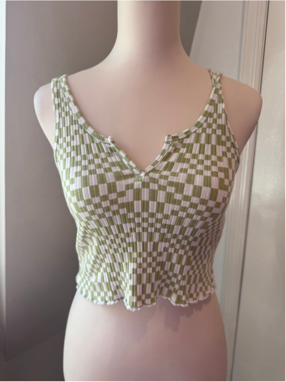 Billabong Green Checkered Ribbed Crop Tank Top Lettuce Hem Stretch Size Medium